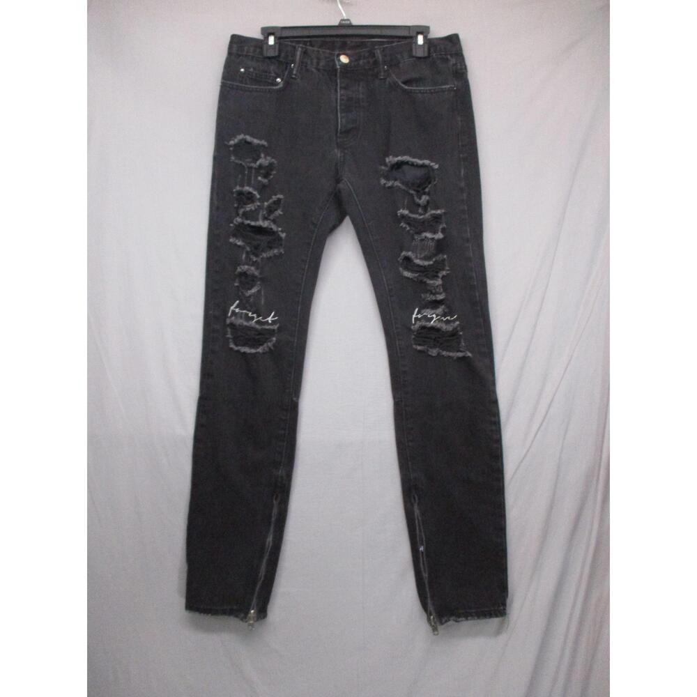 Mnml‎ Black Ripped Embroidered Text Zipper Cuffs Jeans Size 32